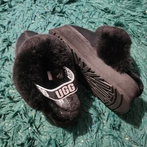 UGG Fluff Yeah Platform Slide Slippers Black Size 7 Women